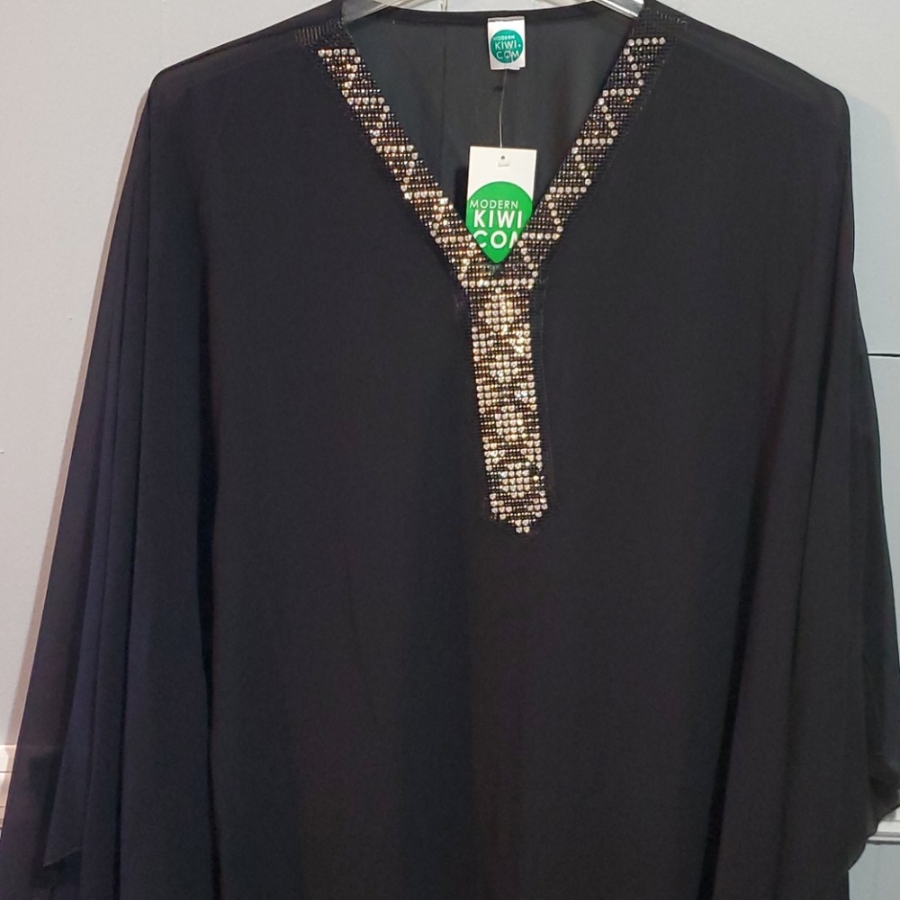 Nwt black w / sequin fits 2x-3x Modern Kiwi.com